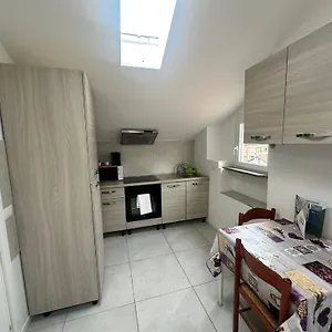 Bed & Breakfast Conte Durini Apartments&rooms, Arcore