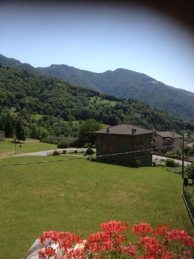B&B Come Un Tempo Costa di Serina 0*,  Italy