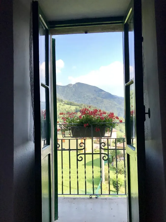 B&B Come Un Tempo Costa di Serina 0*,  Italy